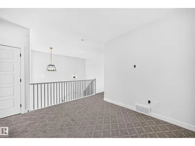 104 Waverly WY photo 34