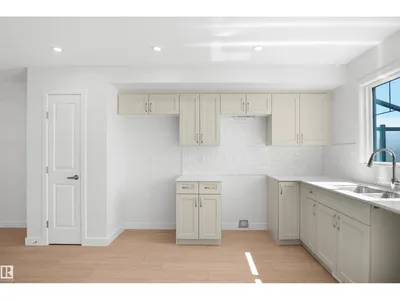 926 19 AV NW photo 15