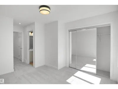 926 19 AV NW photo 21