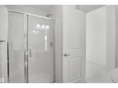926 19 AV NW photo 23