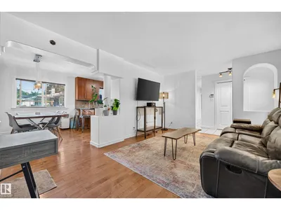14804 95 AV NW photo 14