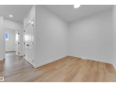 220 24 ST SW photo 25
