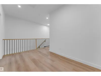 220 24 ST SW photo 26