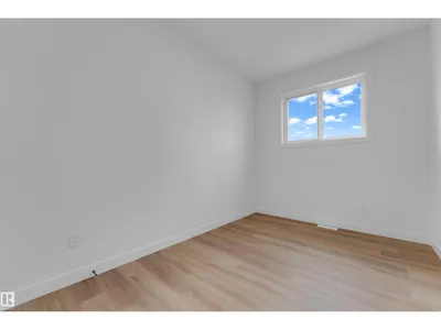 220 24 ST SW photo 31