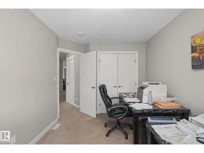 8005 223 ST NW photo 27