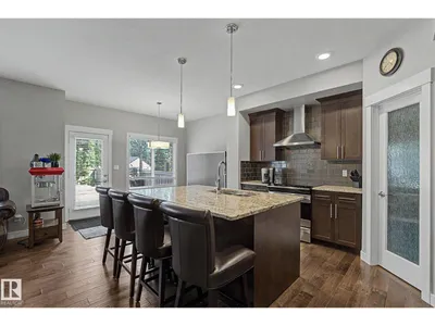 8005 223 ST NW photo 4