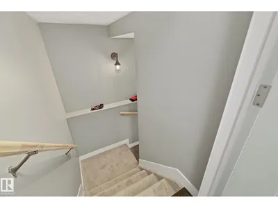 8005 223 ST NW photo 32