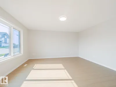17664 69A ST NW photo 9