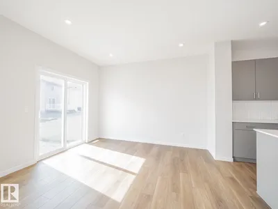 2204 193 ST NW photo 18