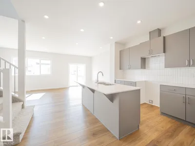2204 193 ST NW photo 10