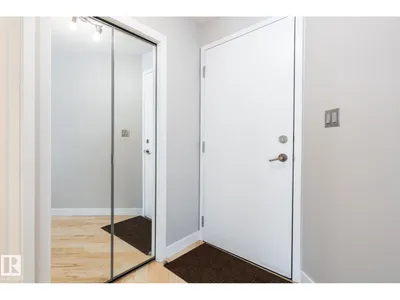 #304 9336 JASPER AV NW photo 36