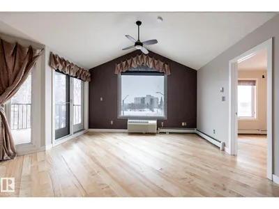 #304 9336 JASPER AV NW photo 15