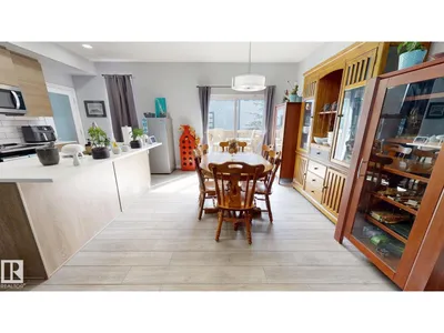 #2 14715 125 ST NW photo 4