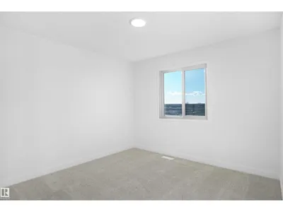8456 183 AV NW photo 24