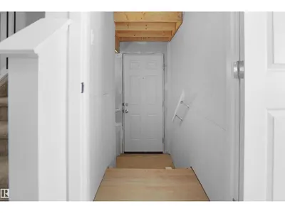 8448 183 AV NW photo 15