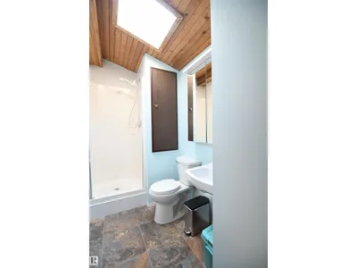 10837 139 ST NW photo 26