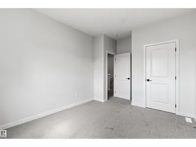 8815 181 AV NW photo 14