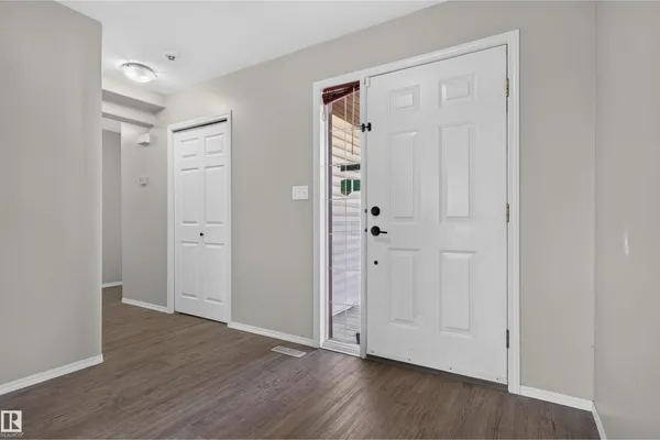 1816 36 AV NW photo 2
