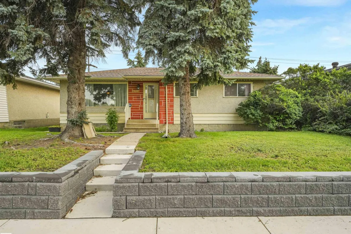 6206 132 AV NW exterior