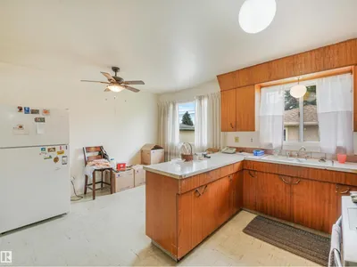 6206 132 AV NW photo 11