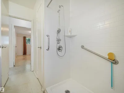 6206 132 AV NW photo 25