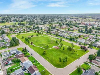 6206 132 AV NW photo 59