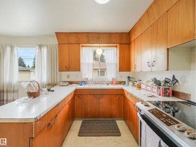 6206 132 AV NW photo 9