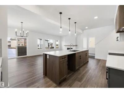 19428 25 AV NW photo 17