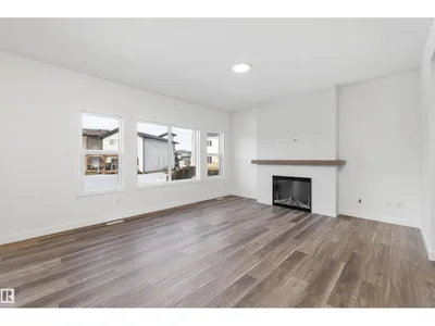 19428 25 AV NW photo 22