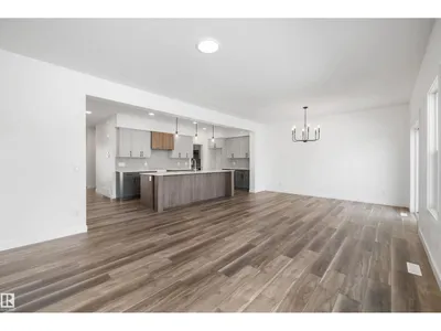 19428 25 AV NW photo 26