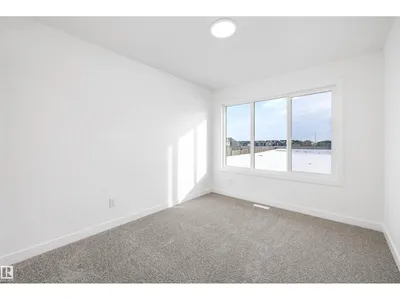 19428 25 AV NW photo 31