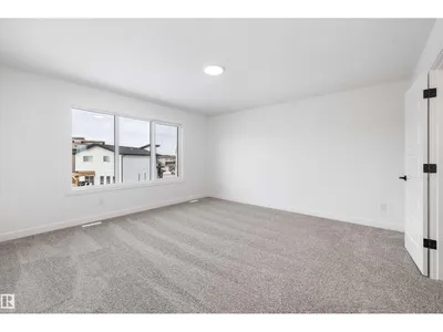 19428 25 AV NW photo 42