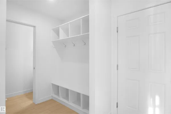 1537 208 ST NW photo 3