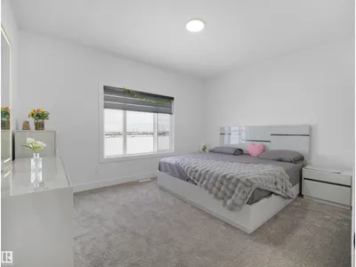 2928 1 AV SW photo 39