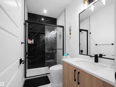 2928 1 AV SW photo 9