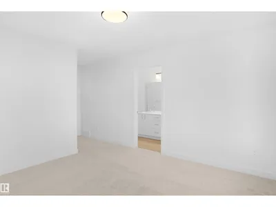 581 Ashgrove CI photo 20
