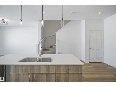 583 Ashgrove CI photo 11