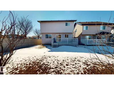 8704 175 AV NW photo 32