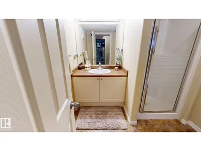 8704 175 AV NW photo 25