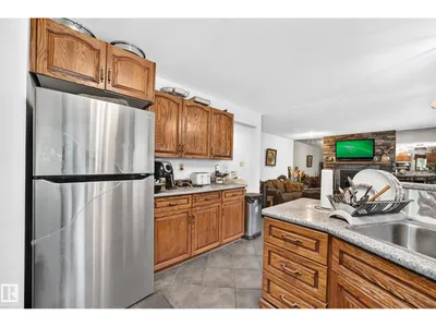 6 ATKINSON PL photo 15