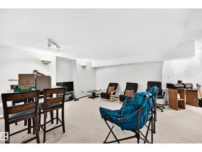 6 ATKINSON PL photo 45