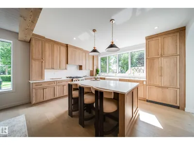 6003 111 AV NW photo 18