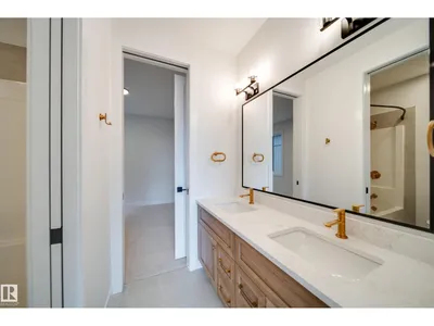 6003 111 AV NW photo 40