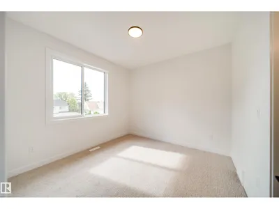 6003 111 AV NW photo 44