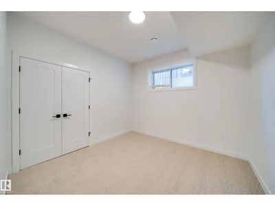 6003 111 AV NW photo 54