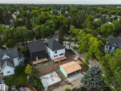 6003 111 AV NW photo 60