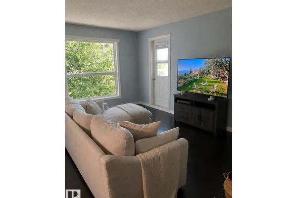 #310 60 Alpine PL photo 3