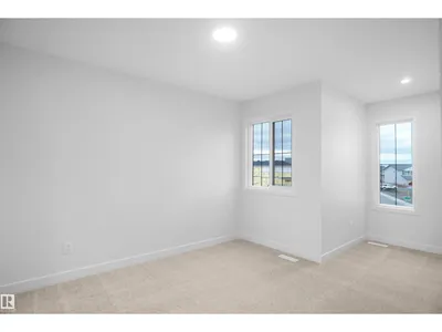 621 Ashgrove CI photo 25