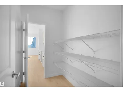 623 Ashgrove CI photo 17