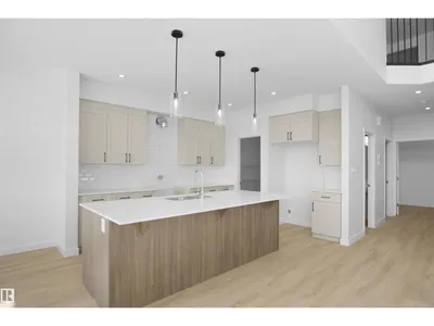 623 Ashgrove CI photo 11